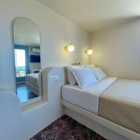 Villa Okeanos 3, Sea & Garden View Foinikia (Santorini)
