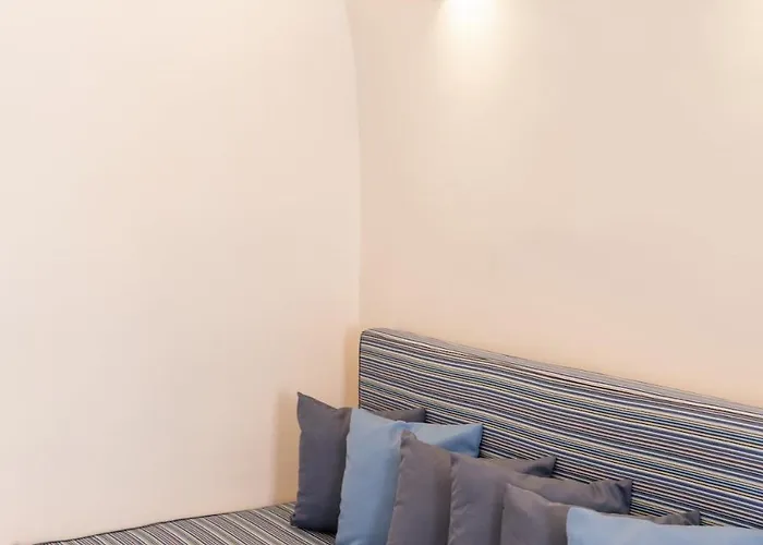 Okeanos 3, Sea & Garden View Foinikiá