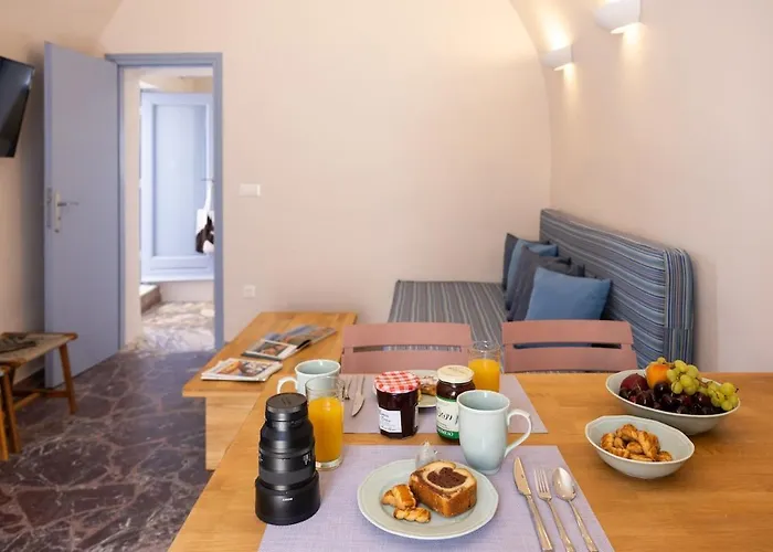 Okeanos 3, Sea & Garden View Foinikiá