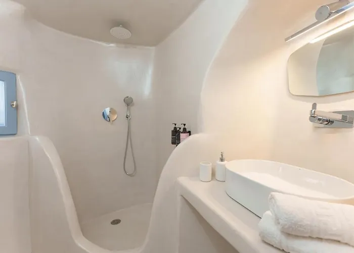 Okeanos 3, Sea & Garden View Foinikiá