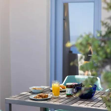 Okeanos 3, Sea & Garden View Foinikiá